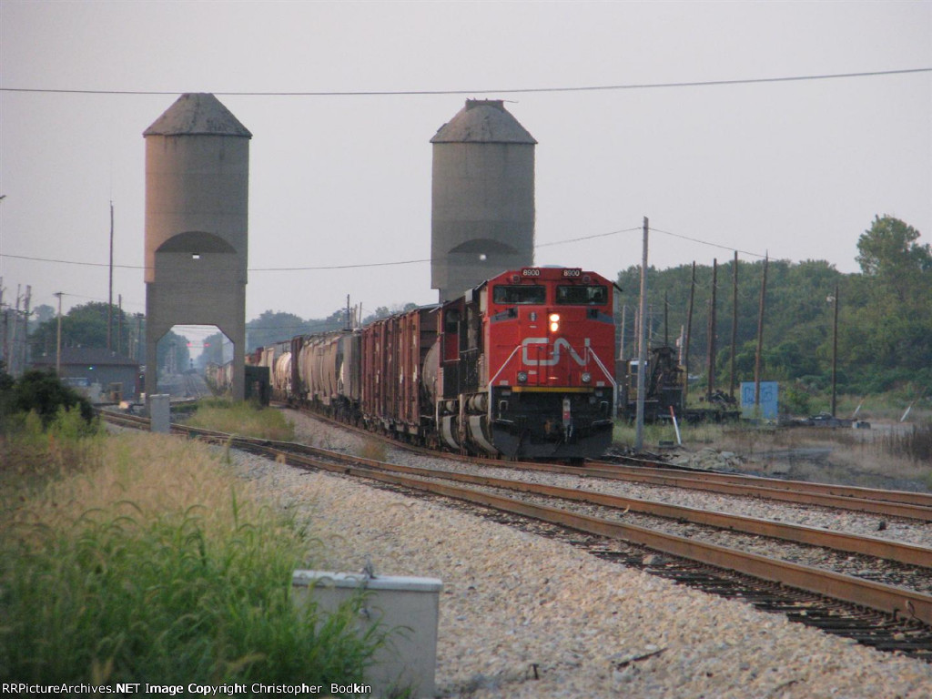 CN 8900